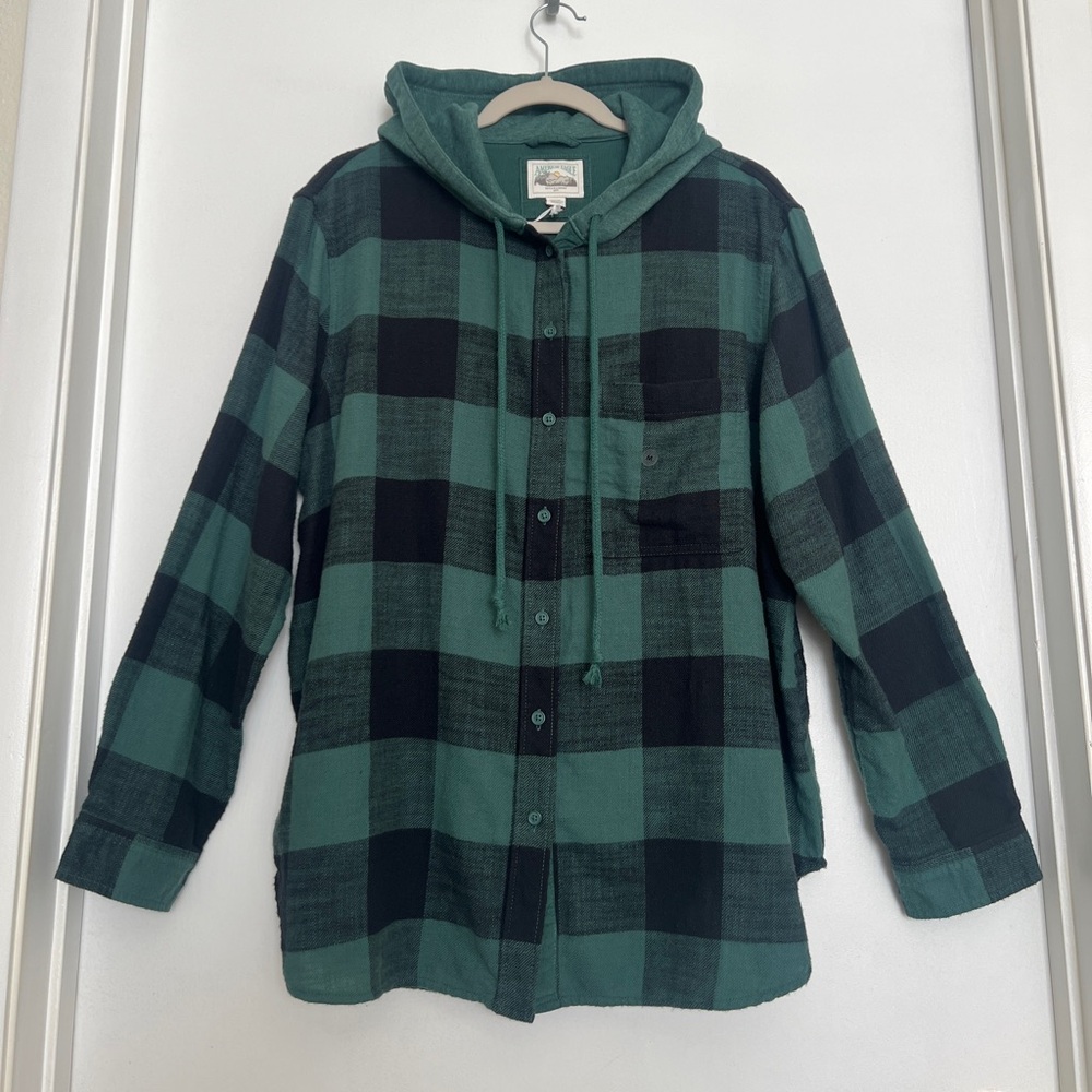 NWT American Eagle Outfitters Green and Black Plaid Hoodie men size M